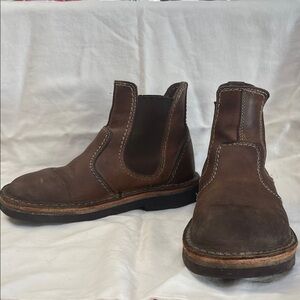 Duck feet Chelsea boots size 36